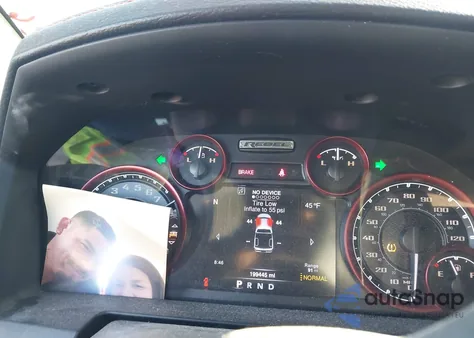 2015 Ram 1500 Rebel из США, поврежденный, VIN 1C6RR7YT5FS785785